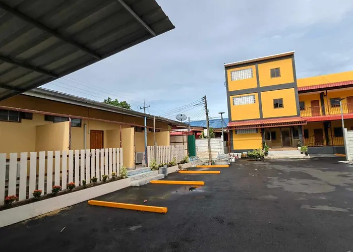 โรงแรม Puengluang 2*
