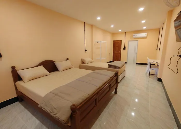 โรงแรม Puengluang 2*