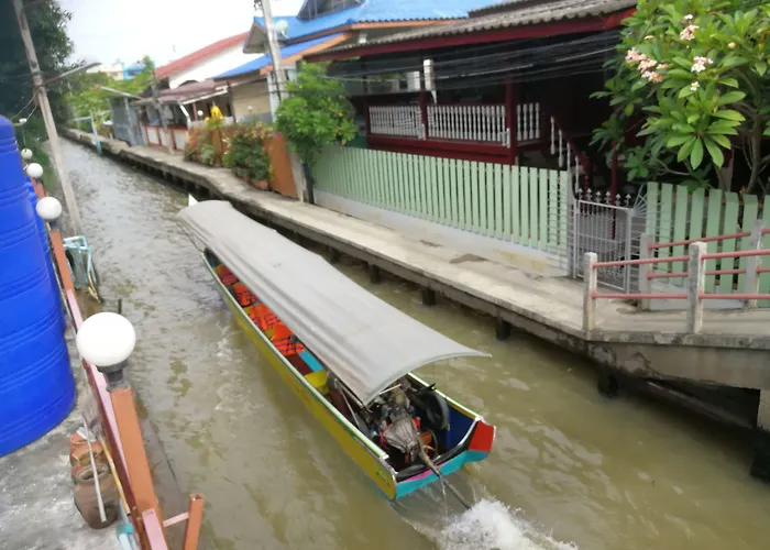 Puengluang โรงแรม 2*