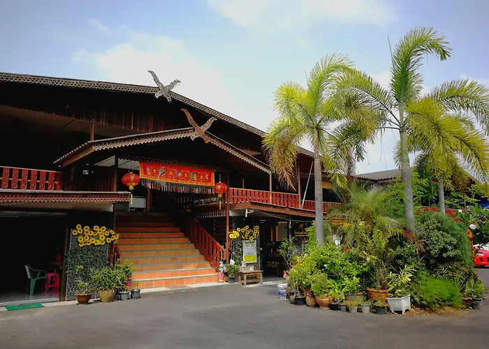 Puengluang โรงแรม