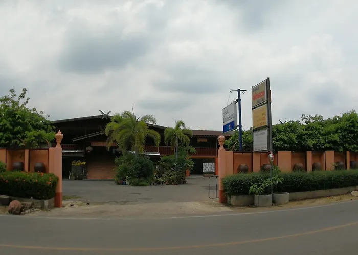 Puengluang โรงแรม ดำเนินสะดวก